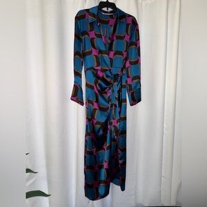 Zara satin Geometric Patterned Wrap midi Dress in mint condition